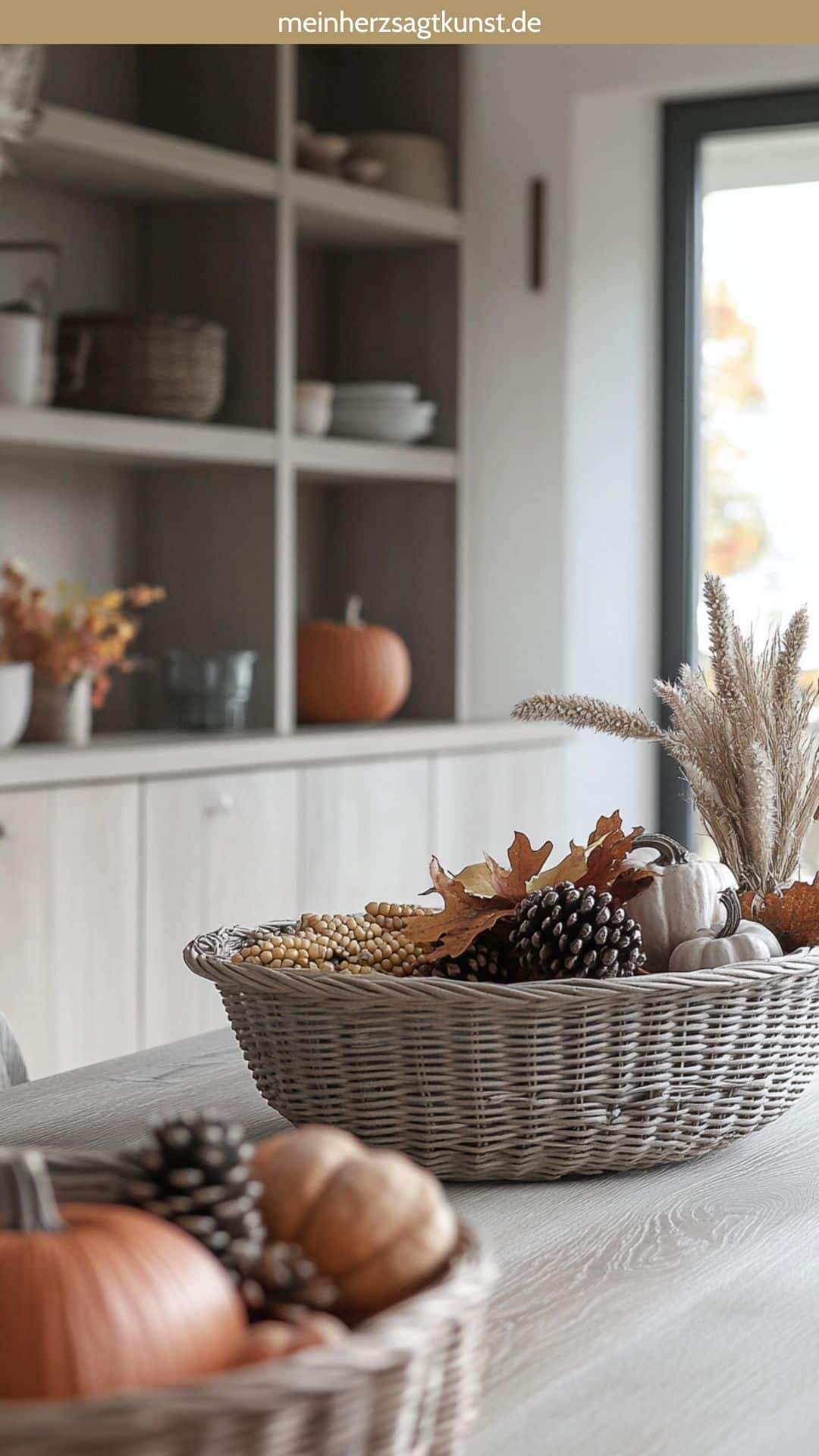 Gefüllte Deko Körbe im Herbst